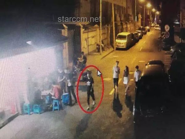 重庆街头奇遇：学生遭大爷手铐“突袭”